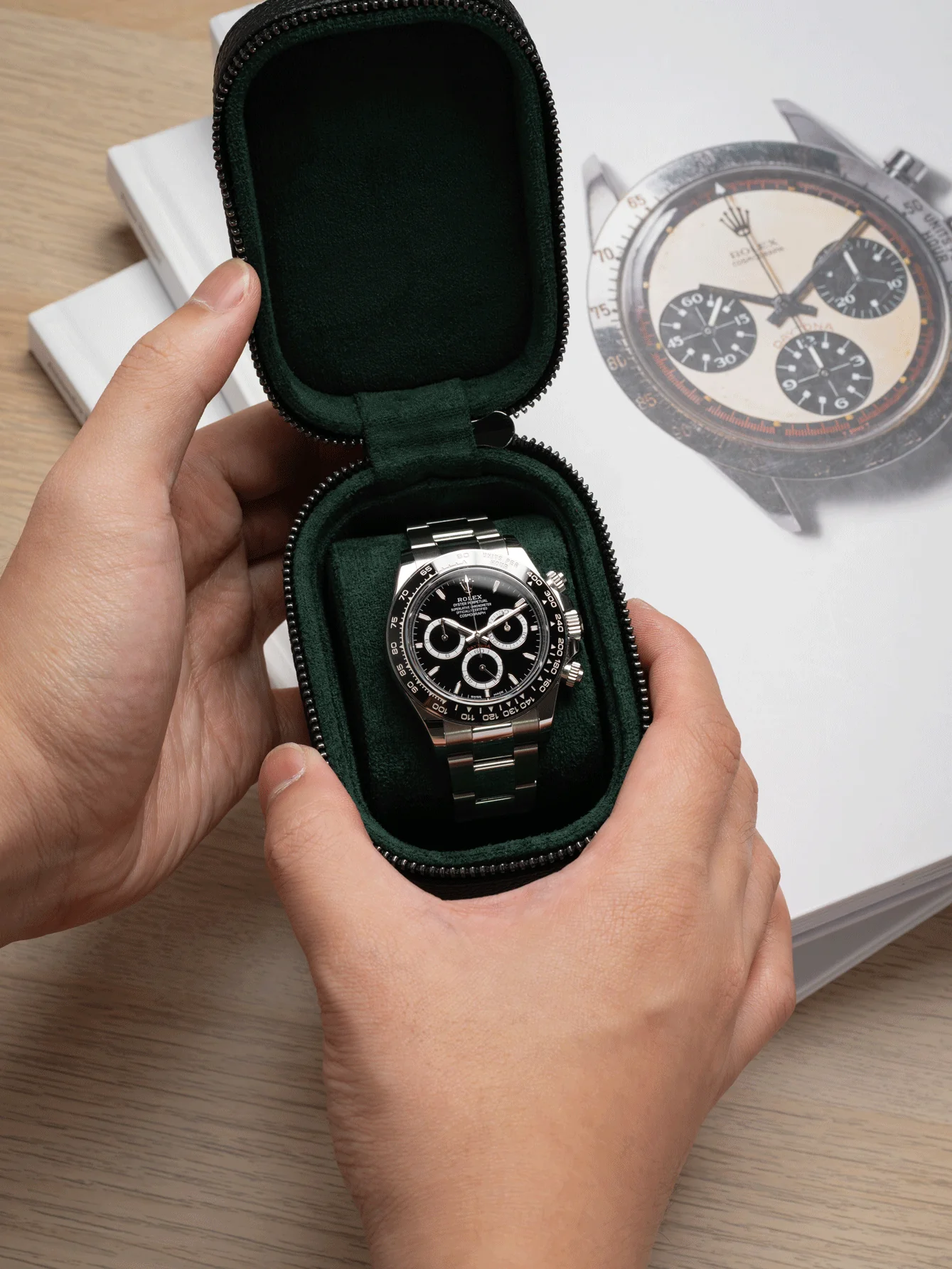 Heritage Leather Travel Case in Black/Green (1 Watch) - Image 3
