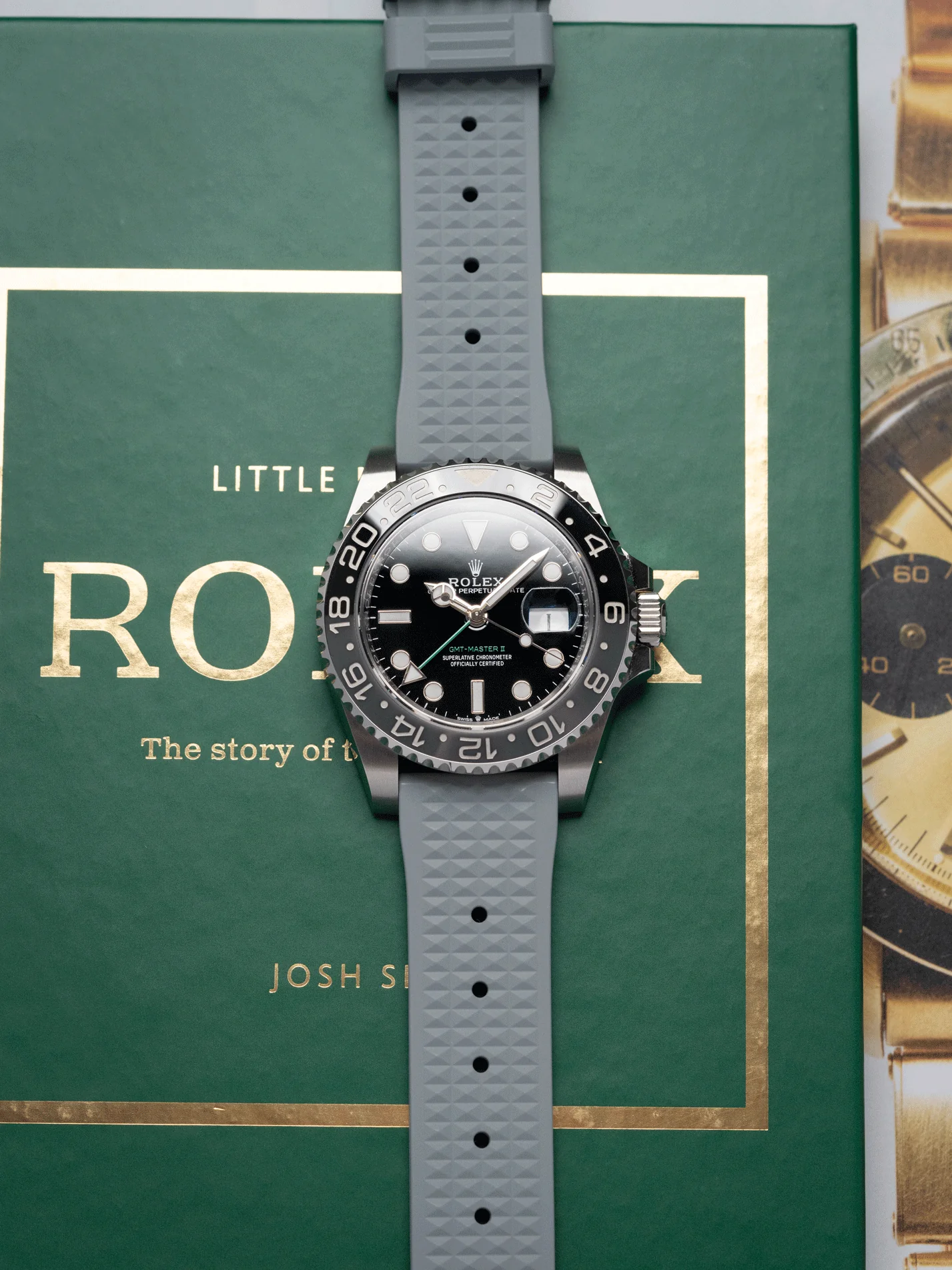 Waffle FKM Rubber Strap in Grey - Image 2